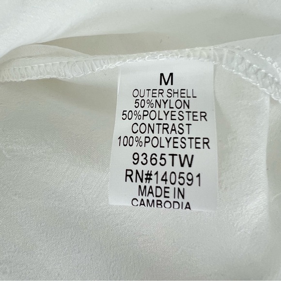 CLOSETTE CHIC NWT White Embroidered Cutout Eyelet Sheer Long Sleeves Blouse Sz M - Picture 14 of 15